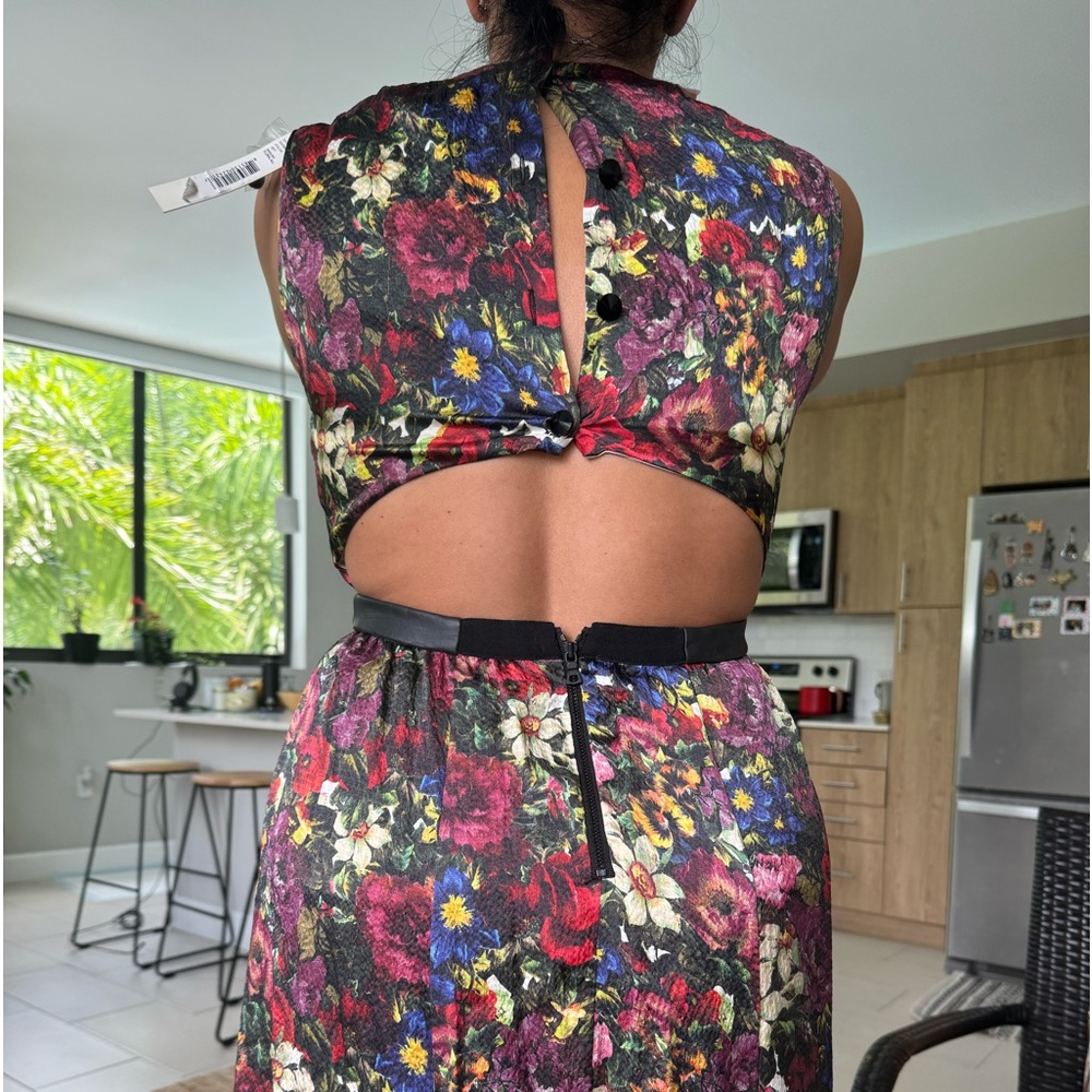 New with tags Alice + Olivia Floral Dress!